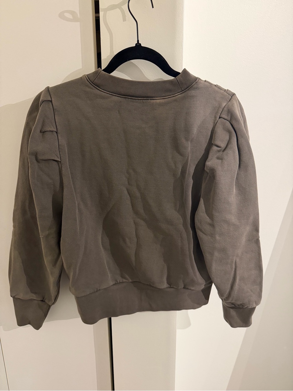 Frame Olive Shirred Shoulder Crewneck Sweatshirt with Pleated Shoulders - Picture 7 of 7